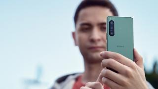 Sony aduce Android 13 oficial pe smartphone-urile Xperia 1 IV și Xperia 5 IV; Ce e nou?