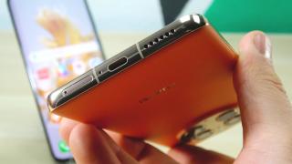 Huawei Mate 50 Pro: Conectivitate 4G, USB scoate semnal video, satelit... doar în China