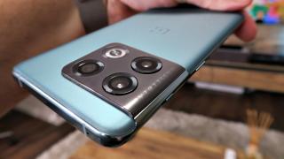 Turul Magazinelor #1190: OnePlus 10 Pro acum sub 3600 lei, aspirator robot la 500 lei, televizoare de câteva sute de lei