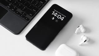 iOS 16.2 Beta 3 aduce în sfârșit setări pentru ecranul AOD de pe iPhone 14 Pro și 14 Pro Max