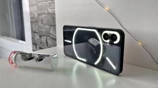Nothing Phone (1) şi Nothing Ear Stick primele impresii: formă în fața substanţei? (Video)