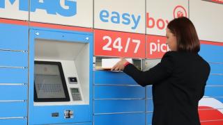 Serviciul eMAG Genius suferă modificări: Clienții vor avea livrare gratuită în easybox doar pentru comenzi de minimum 30 de lei