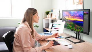 Philips prezintă "monitorul pentru artişti": Philips 27B1U7903 are panou mini LED, Thunderbolt 4