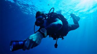 Aplicația Oceanic+ transformă ceasul Apple Watch Ultra într-un calculator pentru scufundări