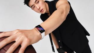 Brățara fitness Xiaomi Mi Band 7 Pro în varianta globală are o reducere pe care nu trebuie să o ratezi + alte oferte pe Hekka.com