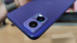 Motorola Edge 30 Neo: Camera de low midrange, bună la Bokeh şi Night Mode