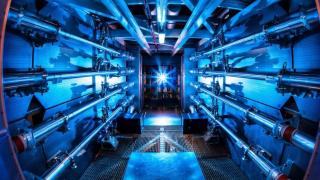 Descoperirea secolului? SUA a reuşit să atingă fuziunea nucleară care produce mai multă energie decât consumă