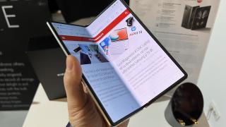 Xiaomi Mix Fold 2 Hands On Review: cel mai subţire şi uşor telefon pliabil e doar o încordare de muşchi de la Xiaomi