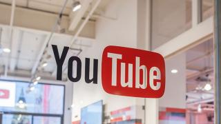 YouTube face modificări ale secţiunii Comentarii, pentru a lupta mai bine cu spam-ul şi boţii, injuriile