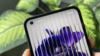 Nothing Phone (1): Conectivitate cu peste 600 Mbps la 5G şi Wi-Fi