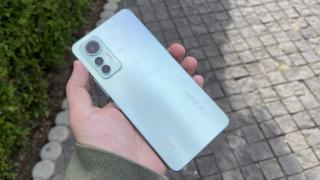 Xiaomi 12 Lite: Design prins între 2021 şi 2022, telefon confortabil de mânuit