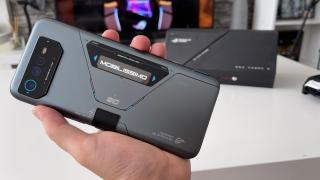 Turul Magazinelor #1208: ASUS ROG Phone 6D şi OnePlus 10T cu preţ redus cu sute de lei, scaun de gaming şi TV 4K la ofertă