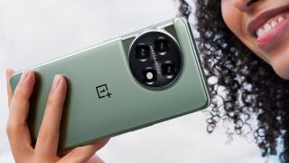 OnePlus 11 este acum oficial! Primul flagship din portofoliul companiei cu CPU Snapdragon 8 Gen 2, display 2K LTPO 3.0, RAM și stocare de nouă generație