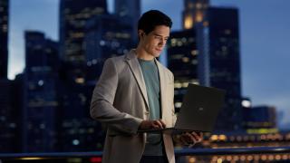 CES 2023: LG actualizează seria de laptop-uri Gram cu noile modele Ultraslim și Style ce impresionează prin design și greutatea scăzută