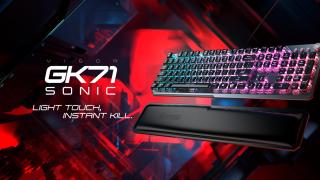 CES 2023: MSI prezintă tastatura VIGOR GK71 cu switch-uri mecanice Blue şi o placă de bază Godlike