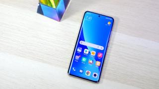 Xiaomi 12 primește actualizarea stabilă la Android 13 la nivel global; Vine și interfața MIUI 14!