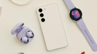 Samsung Galaxy S23 este aici! Cel mai compact S23 are baterie mai mare și un design iconic, ușor de recunoscut