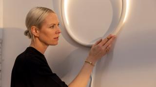 IKEA şi Sabine Marcelis lansează colecţia VARMBLIXT: bibelouri şi decoraţiuni care interacţionează cu lumina directă şi indirectă