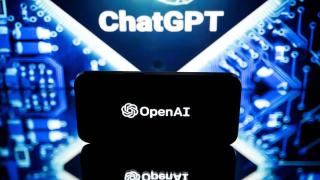 China interzice ChatGPT, copiile sale, chatboții cu AI