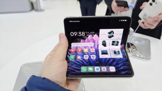 MWC 2023: Video Hands-on OPPO Find N2 - Smartphone pliabil tip carte compact, manevrabil și puternic