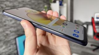 Motorola Moto G73 5G: OS, UI, aplicaţii - un Android 13 curat, cu foarte puțină implicare Moto