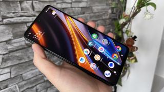 POCO X4 GT: OS, UI, aplicaţii cu multe funcţii pentru gameri, consumatori de media