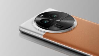 OPPO Find X6 Pro este aici, cu modul de cameră uriaș în spate, optică Hasselblad și cip de imagine MariSilicon X