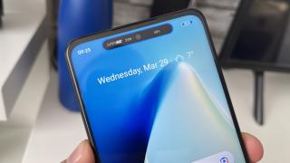 realme C55 Unboxing: este pilula de pe ecran doar un gimmick? (Video)