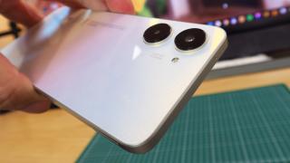 realme 10 4G: Camera cu surprize mari la selfie, culori, closeup-uri arătoase