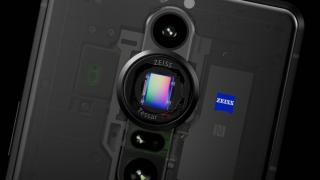 Flagship-ul vivo X100 Pro+ se află în dezvoltare; Va aduce diafragmă cu deschidere variabilă, cipset de imagistică vivo V3, optică Zeiss
