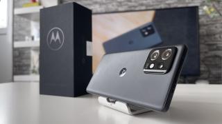 Motorola Edge 40 Pro Unboxing: întoarcere la originile seriei, accent pe gaming, securitate