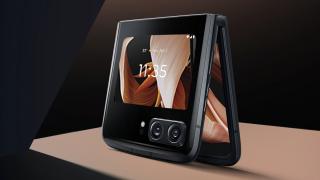 Turul Magazinelor #1255: Telefoane midrange şi pliabile cu sute de lei reducere, convertor VHS şi laptop cu Ryzen 7 la ofertă