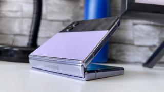 Samsung este cel mai apreciat brand de pliabile din SUA, urmat de... Apple!?