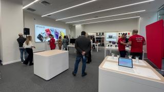 iSTYLE a deschis primul magazin Apple Premium Partner din România, cu premii, concert live și peste 1000 de persoane la evenimentul inaugurării