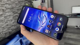 ASUS ROG Phone 7 Ultimate: Autonomie de invidiat, primul smartphone testat cu peste 30 de ore de playback video