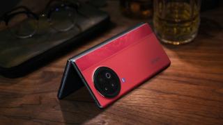 vivo X Fold 2 prezentat: primul telefon pliabil cu Snapdragon 8 Gen 2, cameră Zeiss, încărcare la 120W