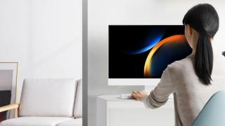 Samsung lansează un PC all-in-one de productivitate cu webcam pop-up și seamănă cu un iMac