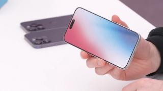 iPhone 15 Ultra primeşte un hands-on de la Unbox Therapy în versiunea machetă/dummy (Video)