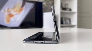 Huawei Mate X3: Acustica mizează pe claritate, nu neapărat volum şi bas