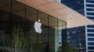 Apple face angajări în domeniul Generative AI, pregătind un rival pentru ChatGPT; Interzice între timp accesul angajaților la soluția OpenAI
