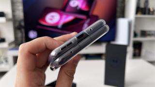 Motorola RAZR 40 Ultra: Bateria nu se face de râs nici între non pliabile