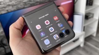 Motorola RAZR 40 Ultra: Benchmark-urile ne arată că nu e telefon de gaming... neapărat