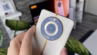 realme 11 Pro+ Unboxing: camera de 200 de megapixeli ajunge la îndemâna maselor + spate din piele chic