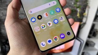 realme 11 Pro+: realme UI 4.0 la posturi, cu o interfață colorată, suita Google și customizare cât cuprinde