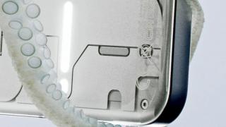 Nothing Phone (2) va aduce până la urmă schimbări de design, conform unor teasere noi; Precomenzile au început