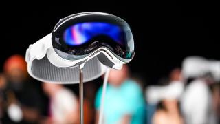 Apple întâmpină probleme de asamblare pentru headset-ul Vision Pro; Target-ul de producție a fost redus considerabil
