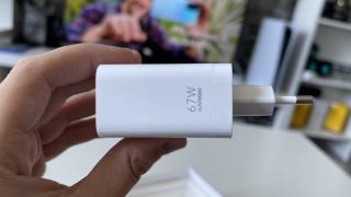 OPPO A98 5G: Baterie excelentă pentru pasionații de filme / seriale și încărcare rapidă care nu te lasă la greu