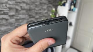 Motorola RAZR 40: Pachetul clasic de difuzoare stereo care îți oferă calitate și volum echilibrat