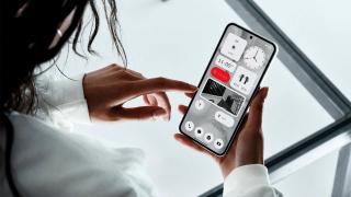 Preț și disponibilitate Nothing Phone (2) în România