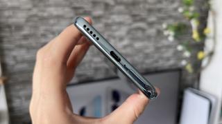 Honor 90: Audio pe bază de speaker singular, mai degrabă bun la gaming